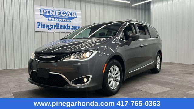 used 2018 Chrysler Pacifica car, priced at $15,950