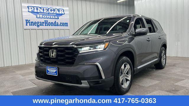 new 2025 Honda Pilot car, priced at $45,645