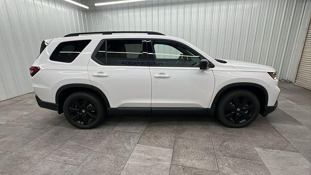 new 2025 Honda Pilot car, priced at $56,485