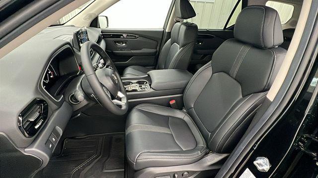 new 2025 Honda Pilot car, priced at $51,780