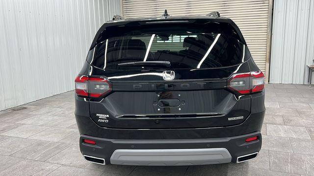 new 2025 Honda Pilot car, priced at $51,780