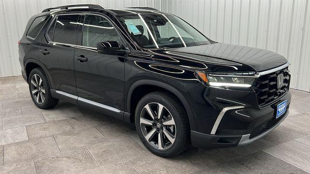 new 2025 Honda Pilot car, priced at $51,780