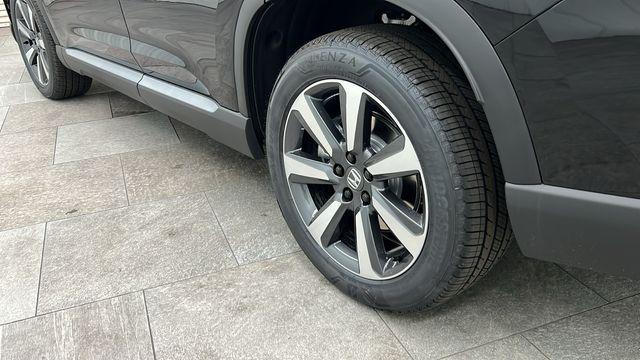 new 2025 Honda Pilot car, priced at $51,780