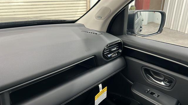 new 2025 Honda Pilot car, priced at $51,780