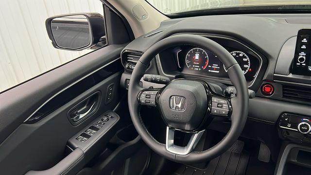 new 2025 Honda Pilot car, priced at $51,780
