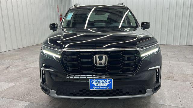 new 2025 Honda Pilot car, priced at $51,780