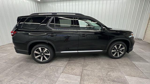 new 2025 Honda Pilot car, priced at $51,780