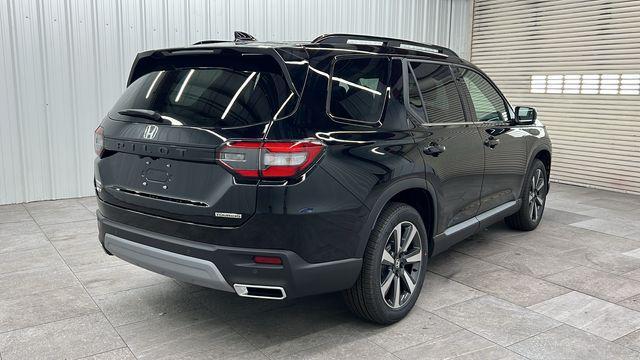 new 2025 Honda Pilot car, priced at $51,780