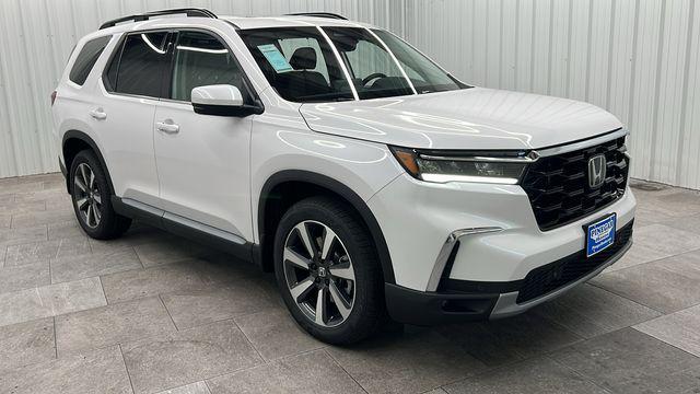 new 2025 Honda Pilot car, priced at $51,505