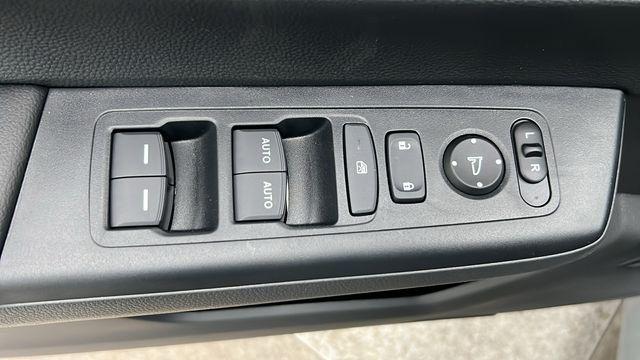 new 2025 Honda CR-V Hybrid car, priced at $38,000