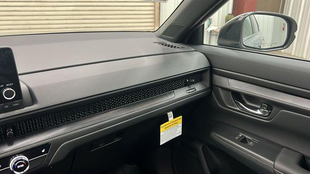 new 2025 Honda CR-V Hybrid car, priced at $38,000