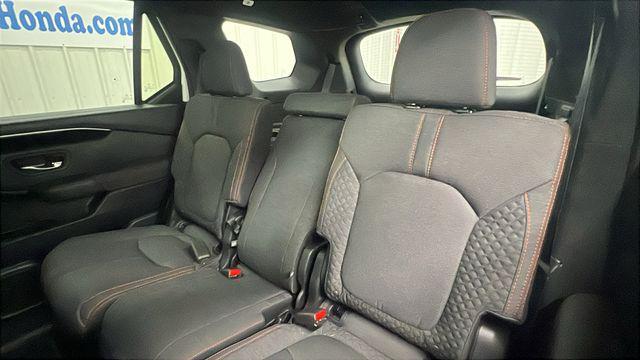 new 2025 Honda Pilot car, priced at $42,105