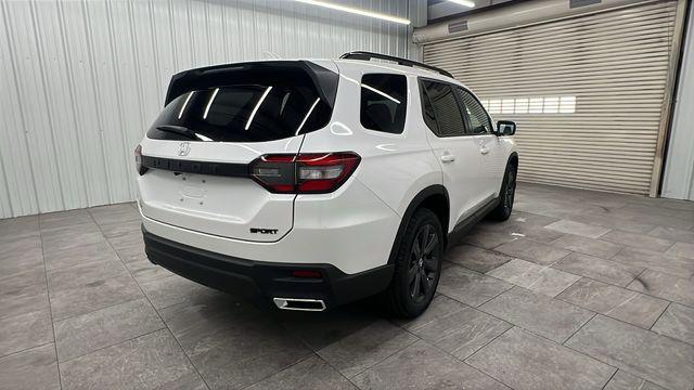 new 2025 Honda Pilot car, priced at $42,105