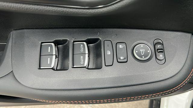 new 2025 Honda HR-V car, priced at $29,350