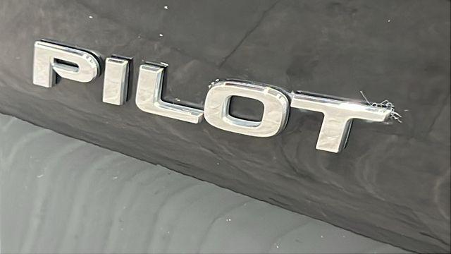 used 2020 Honda Pilot car, priced at $33,980