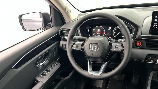 new 2025 Honda Pilot car, priced at $53,250