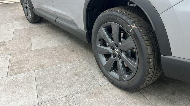 new 2025 Honda Pilot car, priced at $43,795