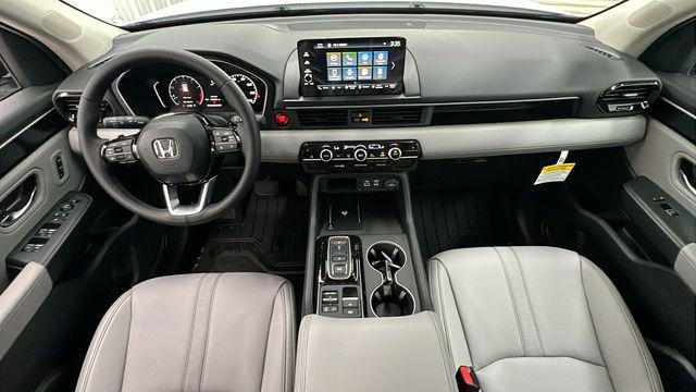 new 2025 Honda Pilot car, priced at $47,505