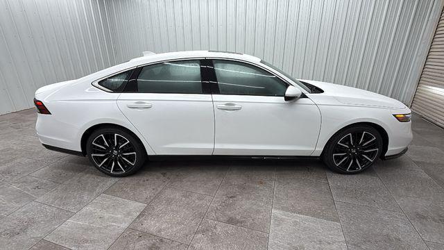 new 2025 Honda Accord Hybrid car, priced at $40,950