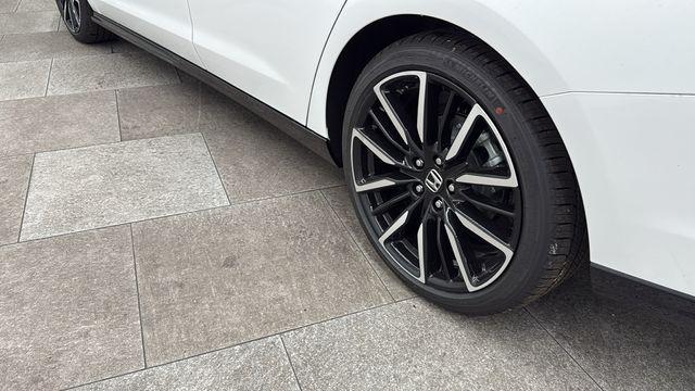 new 2025 Honda Accord Hybrid car, priced at $40,950