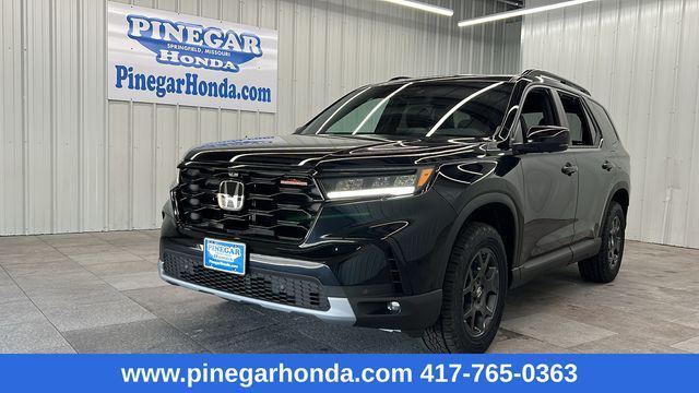 new 2025 Honda Pilot car, priced at $51,330