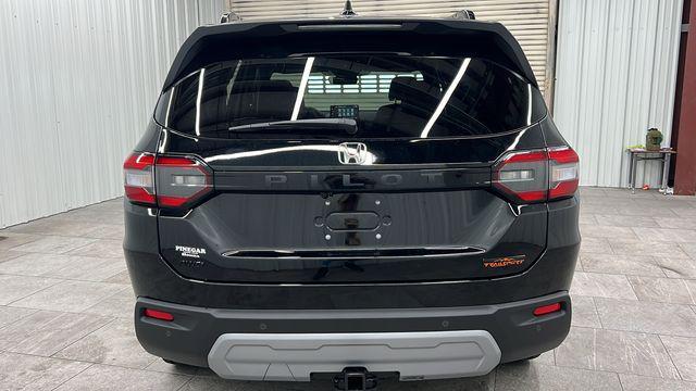 new 2025 Honda Pilot car, priced at $51,330