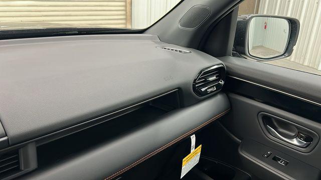 new 2025 Honda Pilot car, priced at $51,330