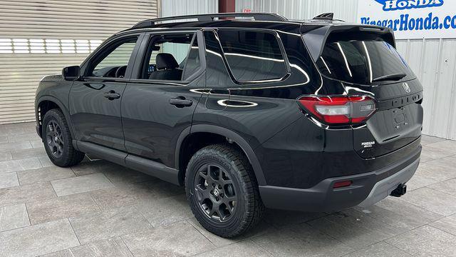 new 2025 Honda Pilot car, priced at $51,330