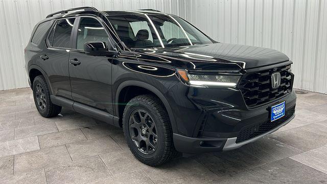 new 2025 Honda Pilot car, priced at $51,330