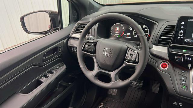 new 2025 Honda Odyssey car, priced at $45,275
