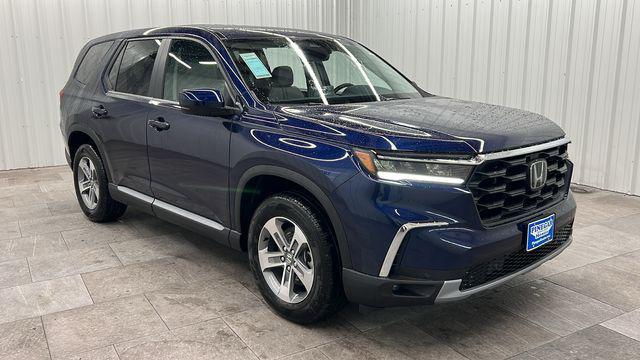 new 2025 Honda Pilot car, priced at $44,950