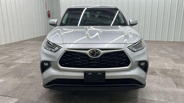 used 2022 Toyota Highlander car, priced at $32,950