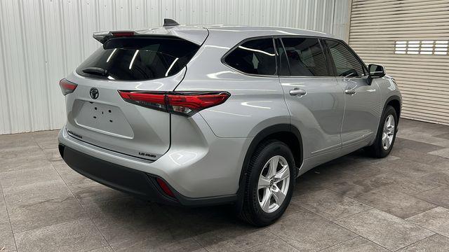 used 2022 Toyota Highlander car, priced at $32,950