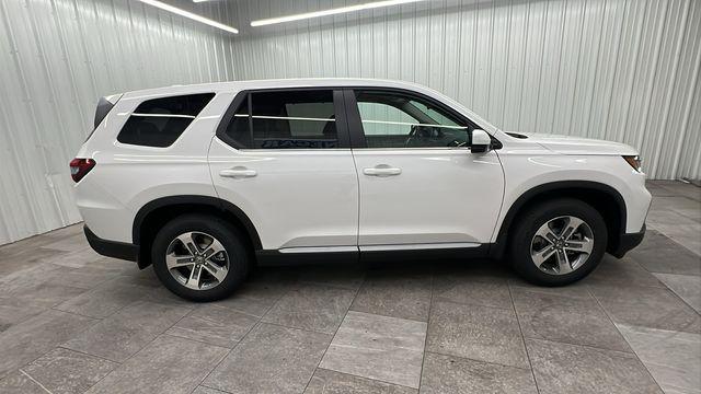 new 2025 Honda Pilot car, priced at $47,505