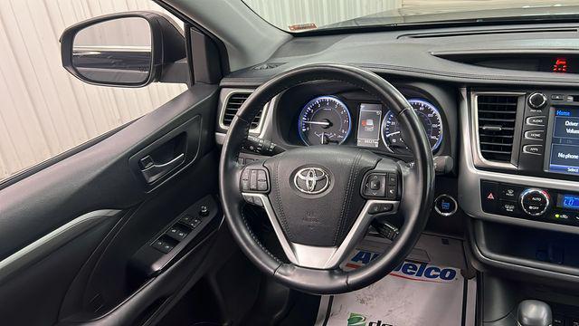 used 2018 Toyota Highlander car, priced at $27,950