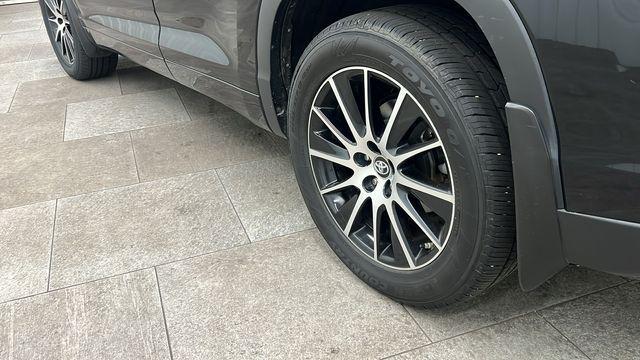 used 2018 Toyota Highlander car, priced at $27,950