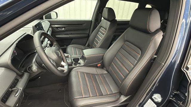 new 2026 Honda CR-V Hybrid car, priced at $41,675