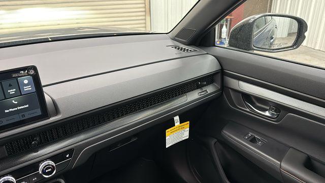 new 2026 Honda CR-V Hybrid car, priced at $41,675