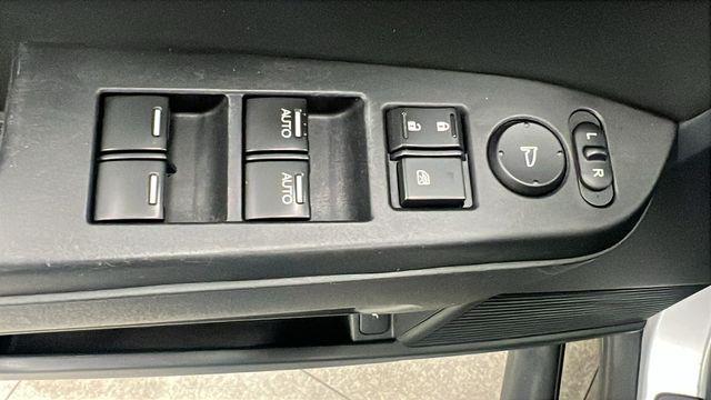 used 2015 Honda Pilot car, priced at $12,950