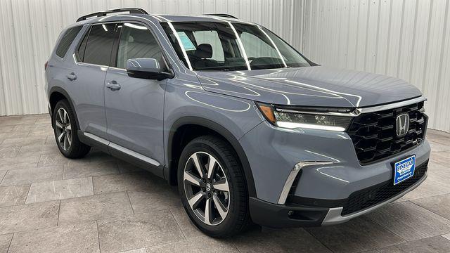 new 2025 Honda Pilot car, priced at $49,405