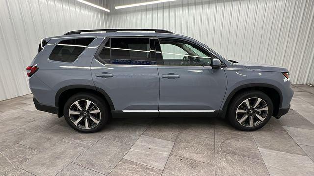 new 2025 Honda Pilot car, priced at $49,405