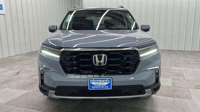 new 2025 Honda Pilot car, priced at $49,405