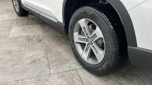 new 2025 Honda Pilot car, priced at $45,450