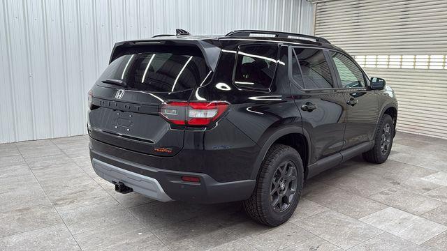 new 2025 Honda Pilot car, priced at $50,895