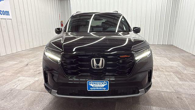 new 2025 Honda Pilot car, priced at $50,895