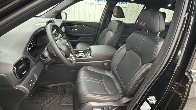 new 2025 Honda Pilot car, priced at $50,895