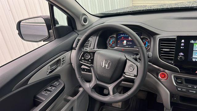 used 2022 Honda Pilot car, priced at $33,980