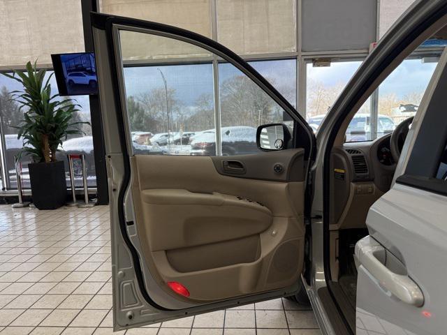 used 2014 Kia Sedona car, priced at $10,495