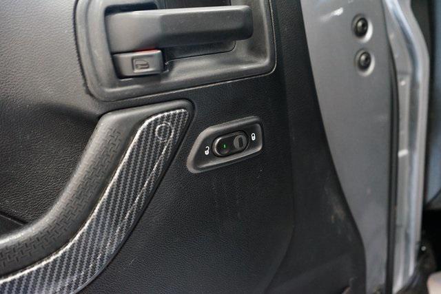 used 2015 Jeep Wrangler Unlimited car, priced at $12,998