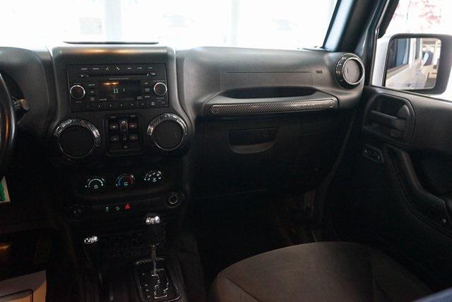 used 2015 Jeep Wrangler Unlimited car, priced at $12,998
